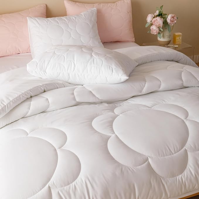 CLOTHKNOW White Comforter Sets California King Daisy Puff Pattern Bedding Comforter Sets Soft Boho Comforter with 2 x Pillow Cases