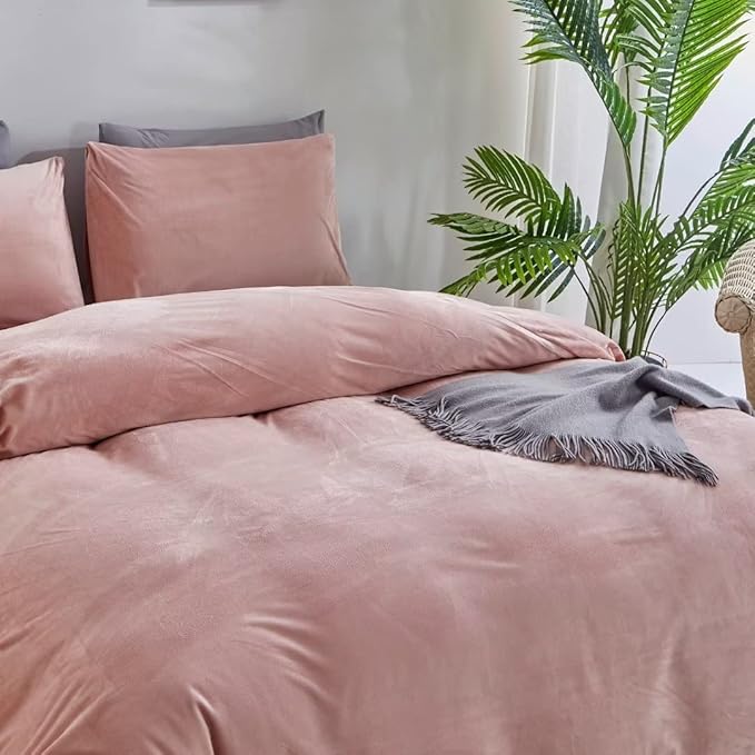 CLOTHKNOW Pink Velvet California King Comforter Set Fluffy Bedding Comforter Sets Soft Flannel Comforter with 2 x Pillow Cases
