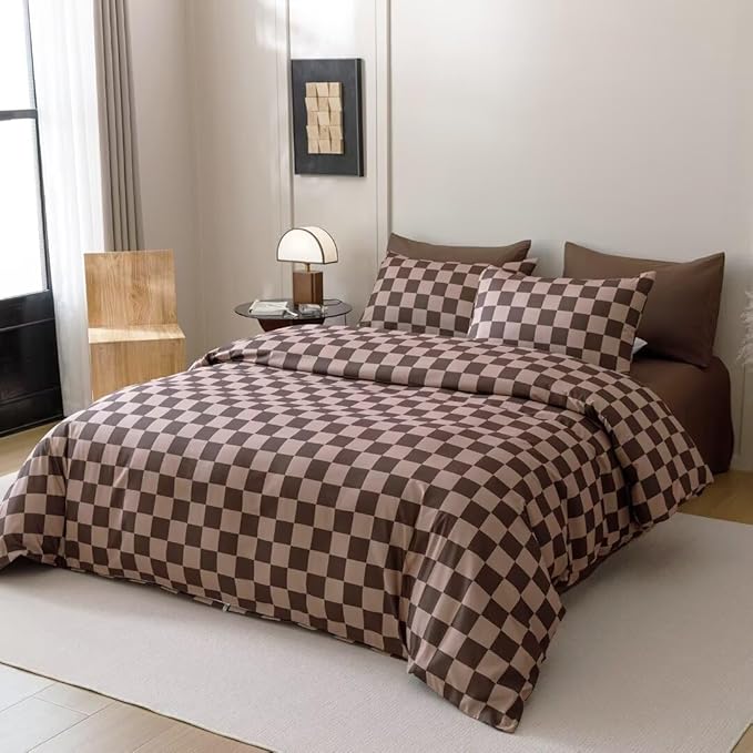 CLOTHKNOW Brown Plaid California King Comforter Set 3Pcs Grid Bedding Comforter Sets Checkered Comforter Soft Geometric Comforter with 2 x Pillow Cases