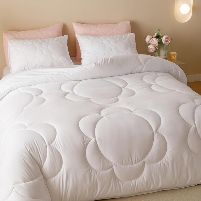 CLOTHKNOW White Comforter Sets California King Daisy Puff Pattern Bedding Comforter Sets Soft Boho Comforter with 2 x Pillow Cases