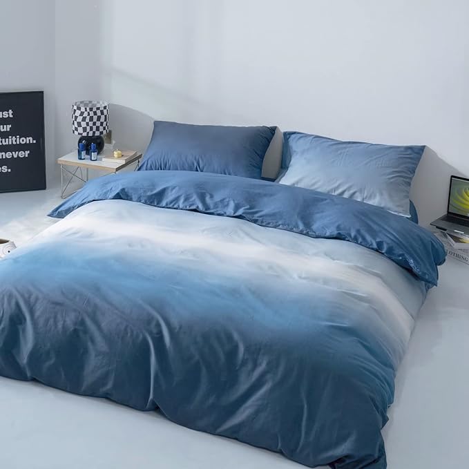 CLOTHKNOW Blue White California King Comforter Set 3Pcs Blue Gradient Bedding Comforter Sets All Season Soft Navy Comforter with 2 x Pillow Cases