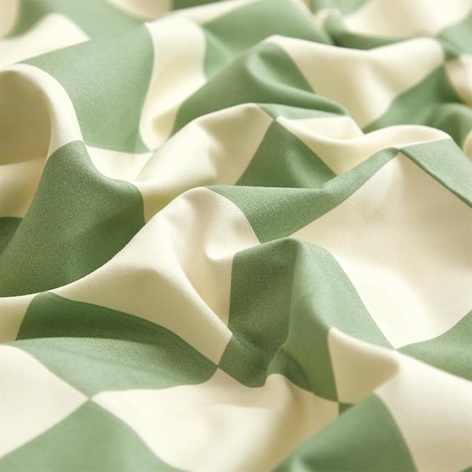 CLOTHKNOW Green White Plaid King Size Comforter Set Grid Bedding Comforter Sets All Season Checkerboard Comforter with 2 x Pillow Cases