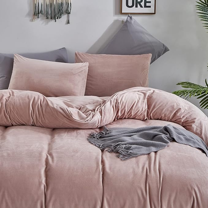 CLOTHKNOW Pink Velvet California King Comforter Set Fluffy Bedding Comforter Sets Soft Flannel Comforter with 2 x Pillow Cases