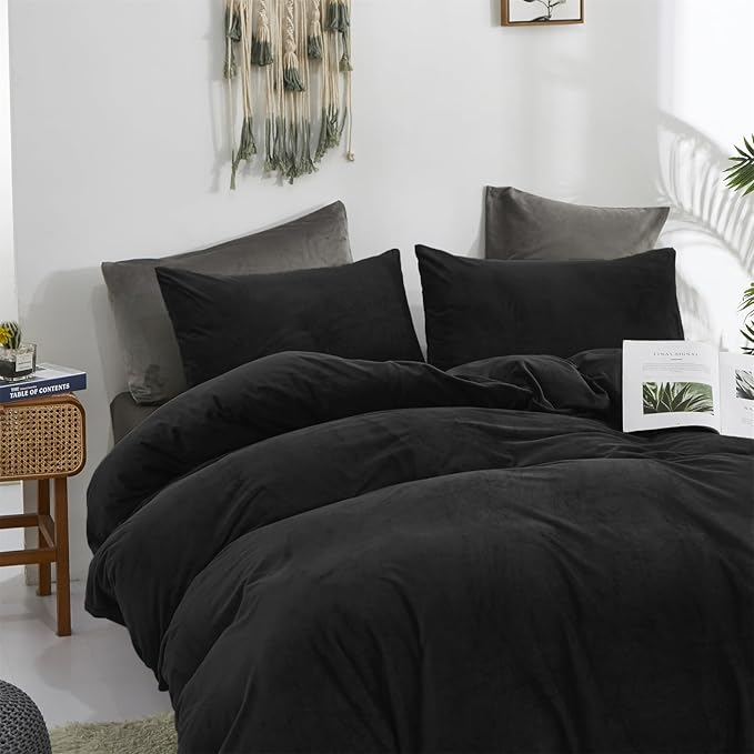 CLOTHKNOW Black Velvet California King Comforter Set Fluffy Bedding Comforter Sets Soft Flannel Comforters Black Comforter with 2 x Pillow Cases