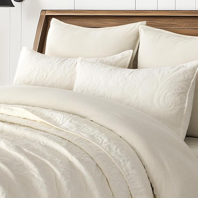 EVERGRACE Luxury Pearl Velvet Quilt Set King Size 3 Pieces, Soft Paisley-Stitch Velvet Comforter Set with Pillow Shams, Lightweight Bedspread Coverlet Bedding Set, Ivory White