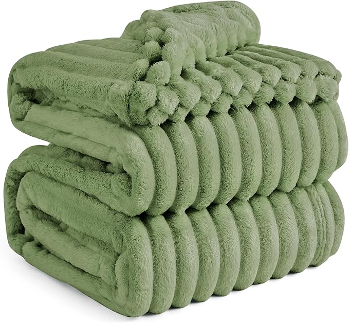 Bedsure GentleSoft Reseda Fleece King Blanket for - Cozy Soft Blankets for Women, Cute Small Throws for Girls, 108x90 Inches