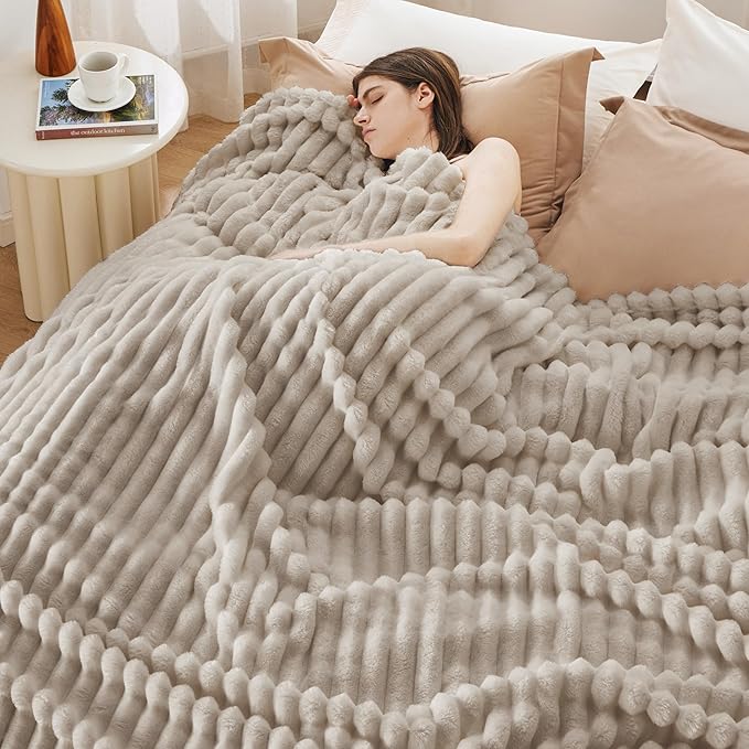 Bedsure GentleSoft Blankets Queen Size for Bed - Cozy Soft Blankets for Women, Cute Large Fleece Throws for Girls, Linen, 90x90 Inches