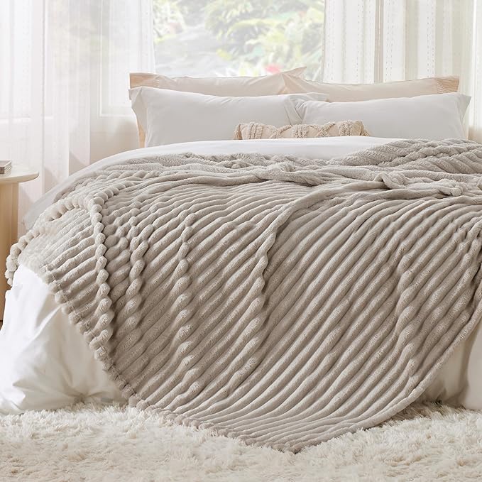 Bedsure GentleSoft Blankets Queen Size for Bed - Cozy Soft Blankets for Women, Cute Large Fleece Throws for Girls, Linen, 90x90 Inches