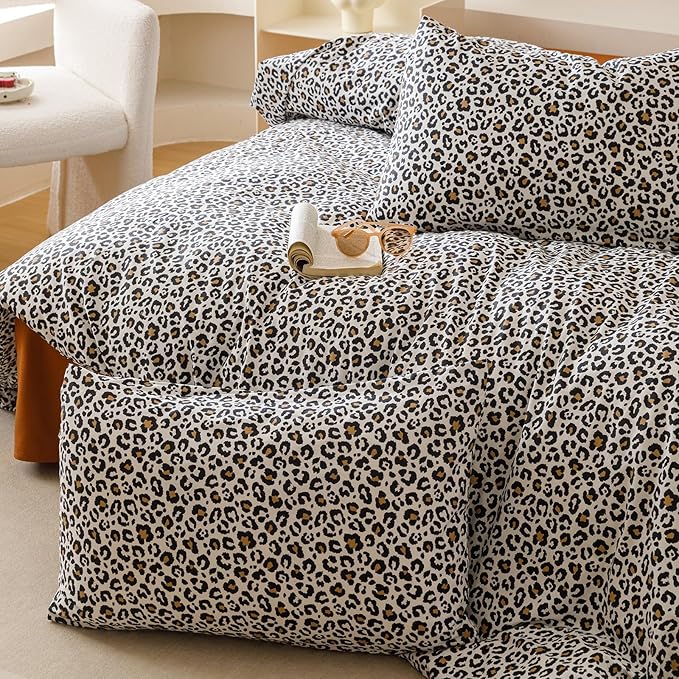 CLOTHKNOW Black Cheetah Print King Size Comforter Set 3Pcs Animal Leopard Bedding Comforter Sets Soft Black Brown Bedding Sets with 2 x Pillowcases King Size