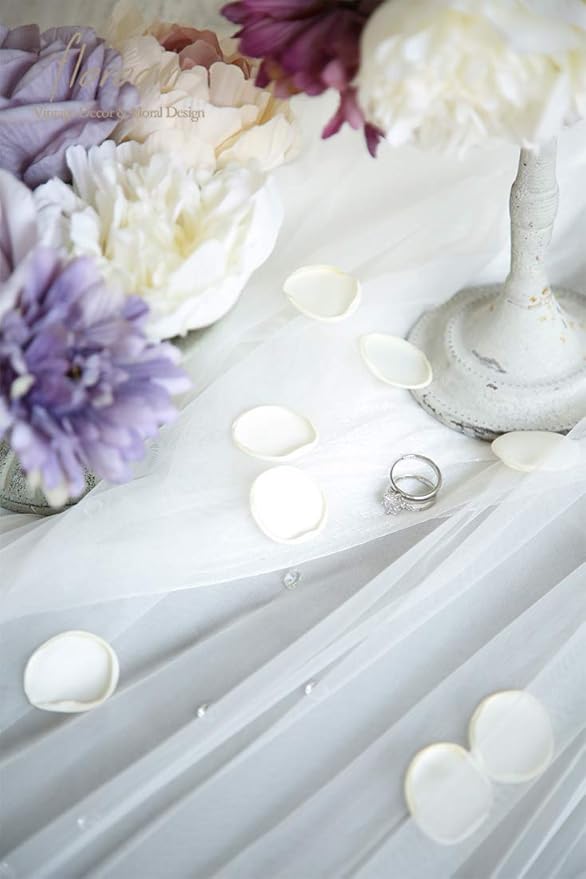 Floroom 500pcs Rose Petals Ivory Faux Silk Flower Petals for Wedding Flower Girl Basket White Aisle Scatter Dinner Table Centerpieces Party Confetti Bridal Shower Romantic Night Decoration
