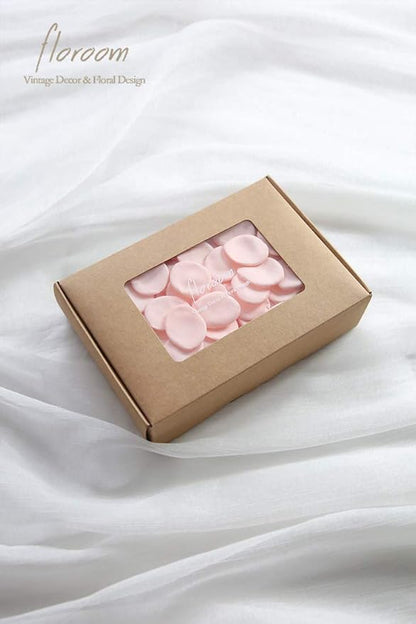 Floroom 500pcs Rose Petals Blush Faux Silk Flower Petals for Wedding Flower Girl Basket Pink Aisle Scatter Dinner Table Centerpieces Party Confetti Bridal Shower Romantic Night Decoration