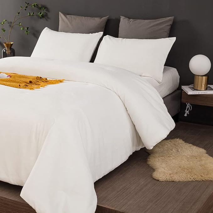CLOTHKNOW White Fluffy Queen Comforter Set Velvet Bedding Comforter Sets All Season Soft Comforter White Comforter Queen with 2 x Pillow Cases