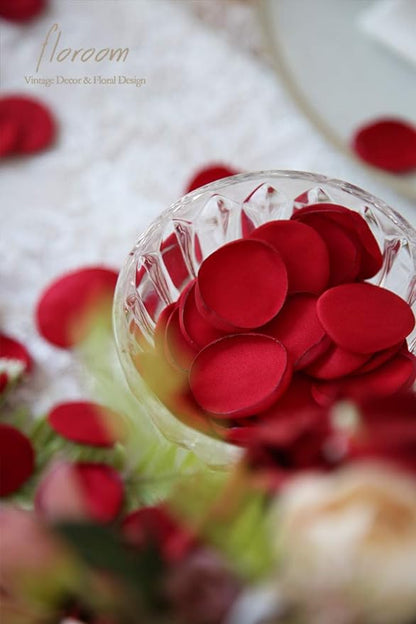 Floroom 300pcs Rose Petals Dark Red Faux Silk Flower Petals for Wedding Flower Girl Basket Aisle Scatter Dinner Table Centerpieces Party Confetti Bridal Shower Romantic Night Decoration