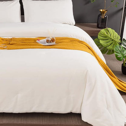 CLOTHKNOW White Fluffy King Size Comforter Set Velvet Bedding Comforter Sets Soft Flannel Comforter King White Comforter with 2 x Pillow Cases