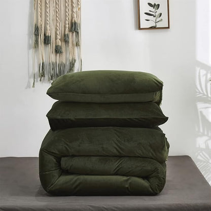 Pureant Army Green Velvet Comforter Twin Solid Dark Green Fluffy Bedding Comforters Women Men Plain Fluffy Olive Green Soft Quilts Cozy Blackish Green Flannel Blankets Puffy Military Hunter Green Bed