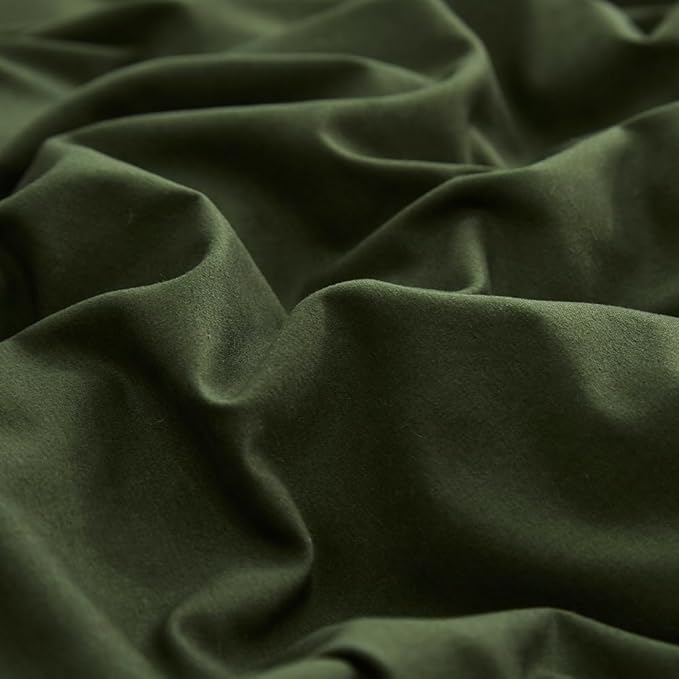 CLOTHKNOW Army Green California King Comforter Set Green Bedding Comforter Sets All Season Soft Hunter Comforter with 2 x Pillow Cases