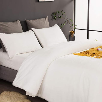 CLOTHKNOW White Fluffy Queen Comforter Set Velvet Bedding Comforter Sets All Season Soft Comforter White Comforter Queen with 2 x Pillow Cases