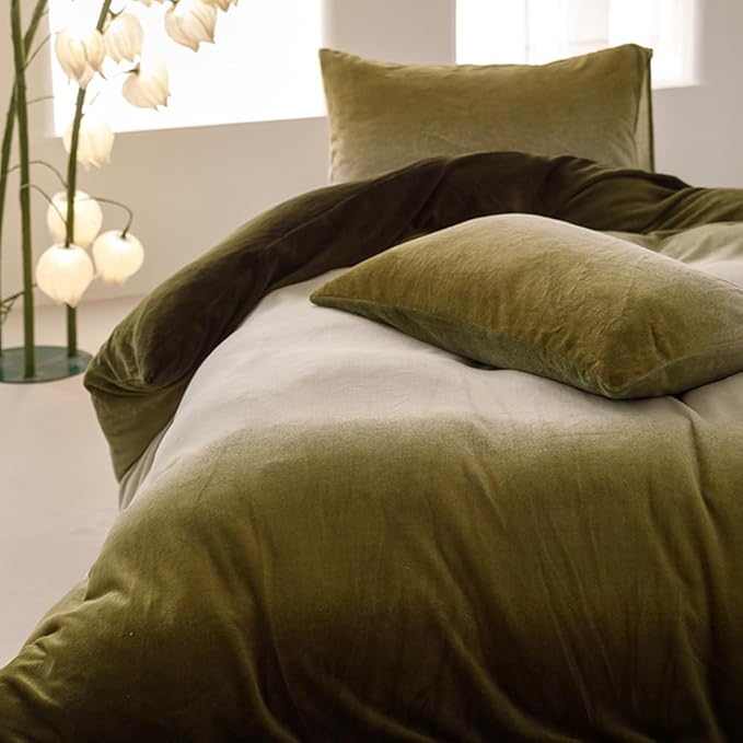 CLOTHKNOW Green White Fluffy Comforter Set Twin/Twin XL 3Pcs Gradient Green Velvet Bedding Comforter Sets Olive Green Comforter Sets