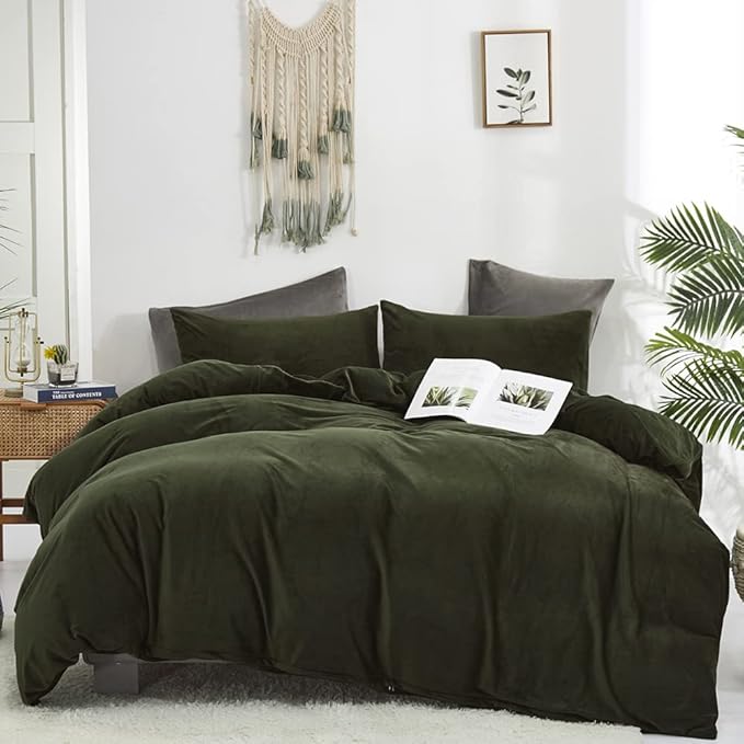 CLOTHKNOW Army Green Velvet Comforter Set Twin/Twin XL 3Pcs Dark Green Bedding Comforter Sets Hunter Green Comforter Soft Olive Green Comforter Sets