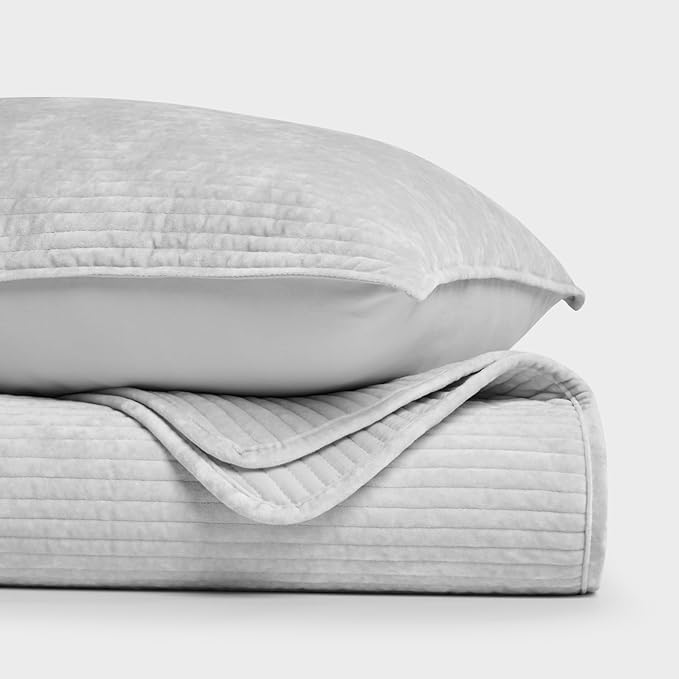 EVERGRACE Velvet Quilt Set King Size, Luxurious Soft Quilted Bedding Sets, Lightweight Velvet Comforter for All Season, Striped Channel Bedspread Coverlet with 2 Shams, Frost Gray