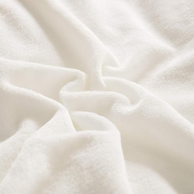 CLOTHKNOW White Fluffy King Size Comforter Set Velvet Bedding Comforter Sets Soft Flannel Comforter King White Comforter with 2 x Pillow Cases