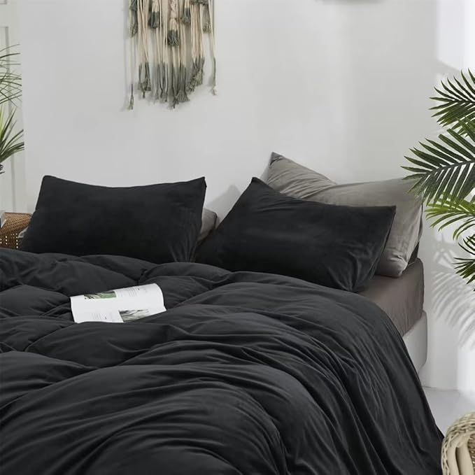CLOTHKNOW Black Velvet California King Comforter Set Fluffy Bedding Comforter Sets Soft Flannel Comforters Black Comforter with 2 x Pillow Cases