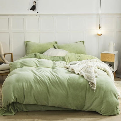 CLOTHKNOW Sage Green Fluffy Queen Comforter Set Velvet Bedding Comforter Sets Soft Green Queen Size Comforter with 2 x Pillow Cases
