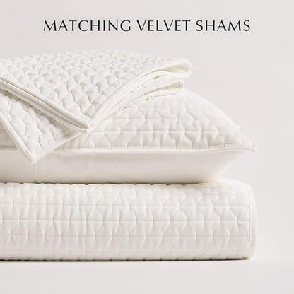 EVERGRACE Luxury Velvet Quilt Set King Size 3 Piece, Soft Cross-Stitch Velvet Comforter Set with Pillow Shams, Lightweight Coverlet Bedspread Bedding Set for All Seasons, Cream White