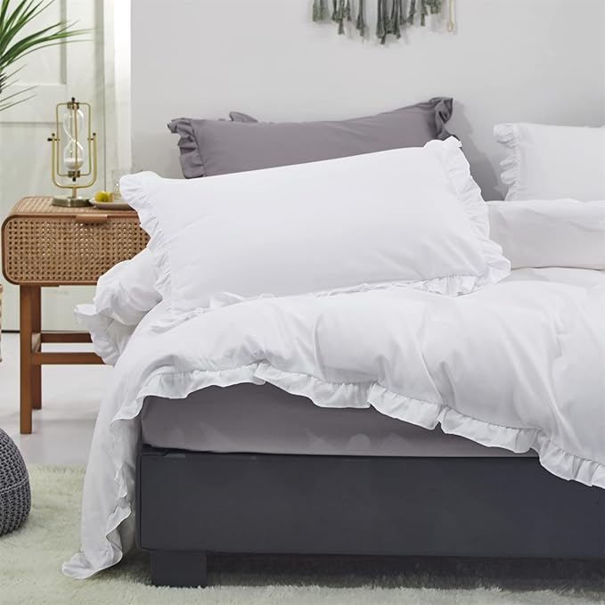 CLOTHKNOW White Ruffles Queen Comforter Set 3Pcs Farmhouse Bedding Comforter Sets All Season Shabby Chic Comforter Soft Comforter with 2 x Pillow Cases
