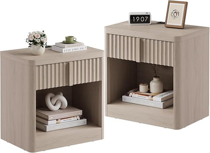 Fluted Nightstand Set of 2 with Charging Station, 23.6" Wood End Table with Solid Wood Handle, Curved Profile Design, Mid Century Moden Bedside Table for Bedroom, White Alder
