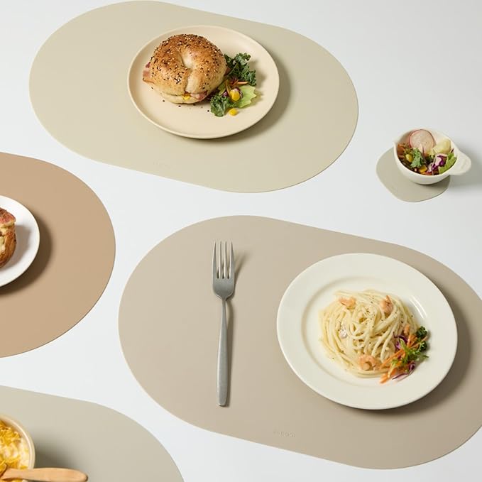 Beige Oval Silicone Placemats Set of 4 – Heat Resistant, Waterproof, Easy to Clean Non-Slip Modern Dining Table Mats – Premium Leather Textured Japandi Kitchen Decor