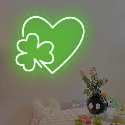 Clover Leaf Heart LED Neon Sign,St. Patrick Shamrock Neon Light, Saint Patricks Day Gift,Lucky Four Leaf Led Sign Wall Hanging For Party Favors, Classroom, Man Cave Bar Pub Home Party Room