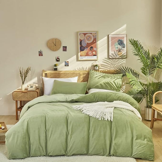 CLOTHKNOW Green Velvet King Size Comforter Set 3Pcs Fluffy Bedding Comforter Sets Soft Sea Green Comforter Light Green Comforter with 2 x Pillowcases