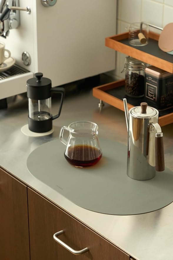 Beige Oval Silicone Placemats Set of 4 – Heat Resistant, Waterproof, Easy to Clean Non-Slip Modern Dining Table Mats – Premium Leather Textured Japandi Kitchen Decor