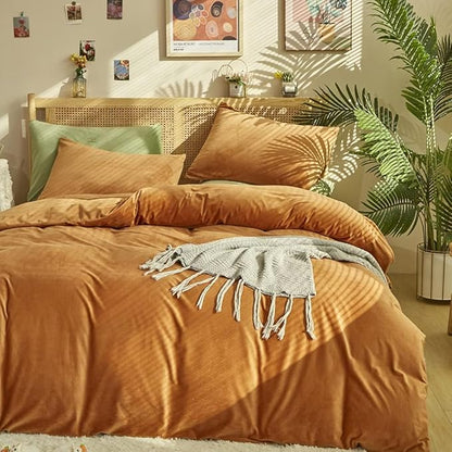 CLOTHKNOW Brown Velvet Queen Size Comforter Sets Fluffy Bedding Comforter Sets Pumpkin Queen Comforter Soft Orange with 2 x Pillow Cases