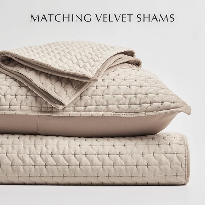 EVERGRACE Luxury Velvet Quilt Set King Size 3 Piece, Soft Cross-Stitch Velvet Comforter Set with Pillow Shams, Lightweight Coverlet Bedspread Bedding Set for All Seasons, Light Taupe