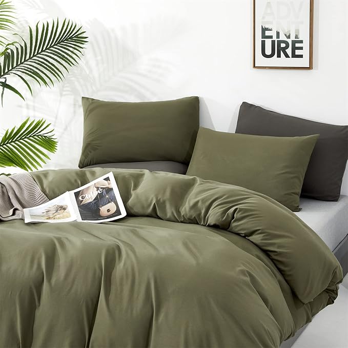 CLOTHKNOW Olive Green King Size Comforter Set 3Pcs Green Bedding Comforter Sets Soft All Season Hunter Green Comforter with 2 x Pillow Cases