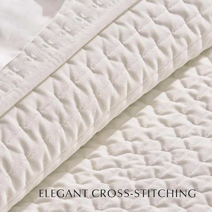 EVERGRACE Luxury Velvet Quilt Set King Size 3 Piece, Soft Cross-Stitch Velvet Comforter Set with Pillow Shams, Lightweight Coverlet Bedspread Bedding Set for All Seasons, Cream White