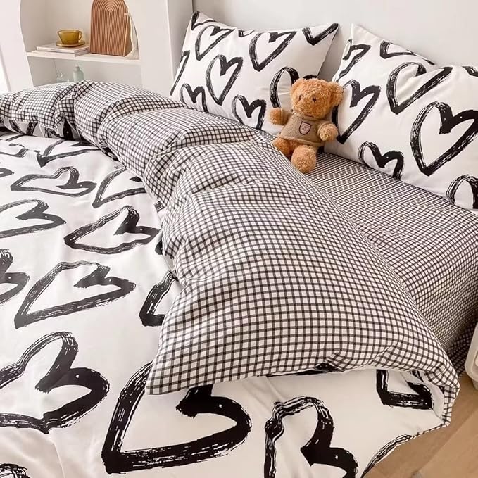 CLOTHKNOW Black and White King Size Comforter Set 3Pcs Love Shape Bedding Comforter Sets Soft All Season Black Plaid Comforter with 2 x Pillow Cases