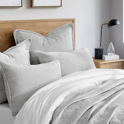 EVERGRACE Velvet Quilt Set King Size, Luxurious Soft Quilted Bedding Sets, Lightweight Velvet Comforter for All Season, Striped Channel Bedspread Coverlet with 2 Shams, Frost Gray