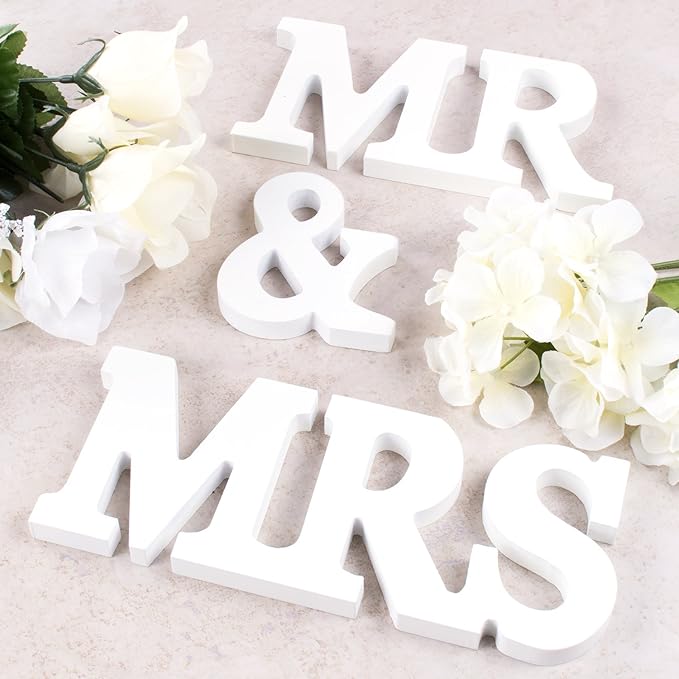 Super Z Outlet White Wooden Mr and Mrs Signs Wedding Present for Party Table Top Dinner Decoration, Display Stand Figures, Home Wall