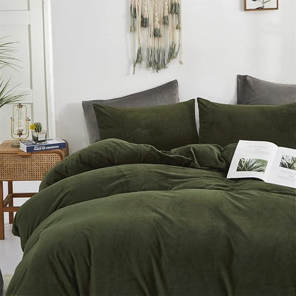 CLOTHKNOW Army Green Velvet King Size Comforter Set Fluffy Bedding Comforter Sets Soft Dark Green Comforter with 2 x Pillow Cases
