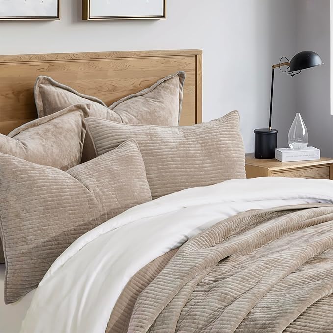 EVERGRACE Velvet Quilt Set King Size, Luxurious Soft Quilted Bedding Sets, Lightweight Velvet Comforter for All Season, Striped Channel Bedspread Coverlet with 2 Shams, Urban Taupe