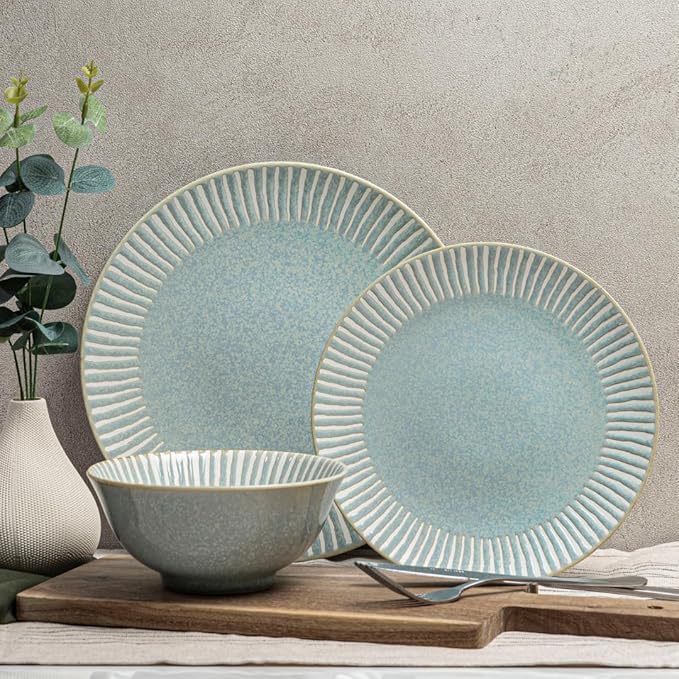 Bzyoo 12-Piece Reactive Blue Ceramic Dinnerware Set Bali Breeze Blue Elegant Table Setting for Every Occasion - Microwave & Dishwasher Safe Stackable
