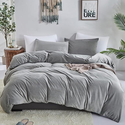 CLOTHKNOW Grey Fluffy California King Comforter Set Velvet Bedding Comforter Sets Soft Gray Comforter Grey Comforter with 2 x Pillow Cases