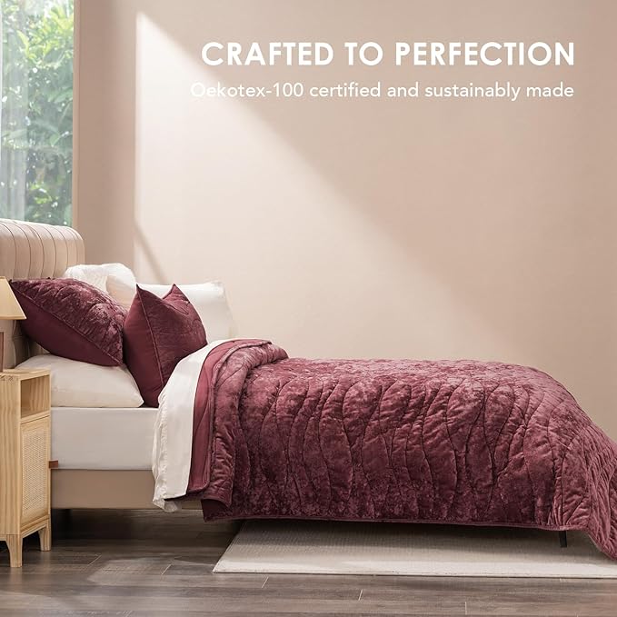 EVERGRACE Luxury Velvet Quilt King Size, Ultra Soft Wave Crushed Velvet Bedding Set, Lightweight Quilted Comforter Set for All Season, Oversized Bedspread Coverlet with 2 Shams, Burgundy