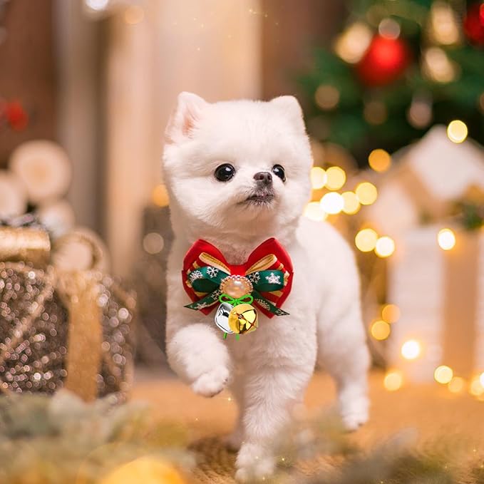 Augshy 200 Pieces Jingle Bells 2/5 Inch Craft Bell Bulk for Christmas Home and Pet Decorations Xmas Decor Party Favors Supplies (Gold and Silver)