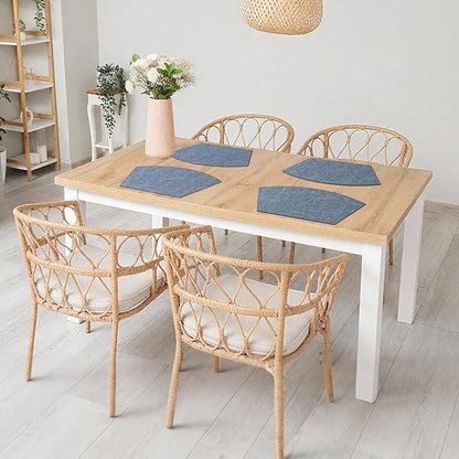 Homaxy Round Table Placemats Set of 6, Washable Wedge Shaped Faux Leather Table Mats, Wipeable Kitchen Dinner Place Mats for Indoor Outdoor, Blue