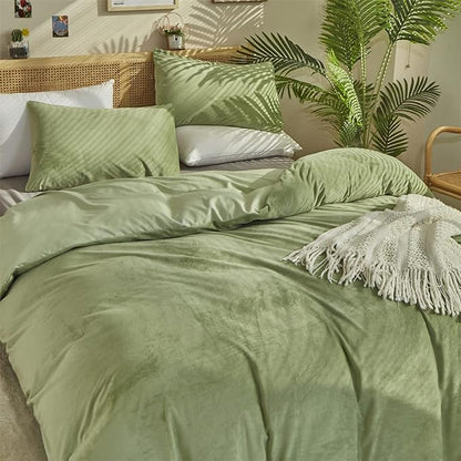 CLOTHKNOW Sage Green Fluffy Comforter Set California King Velvet Bedding Comforter Sets Green Comforter Soft Light Green Comforter Sets Cal King