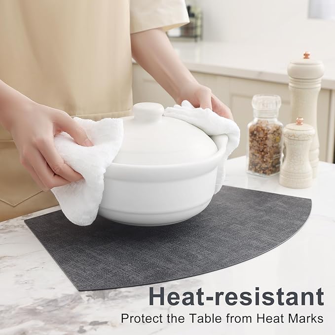 Homaxy Round Table Placemats Set of 6, Washable Wedge Shaped Faux Leather Table Mats, Wipeable Kitchen Dinner Place Mats for Indoor Outdoor, Dark Grey